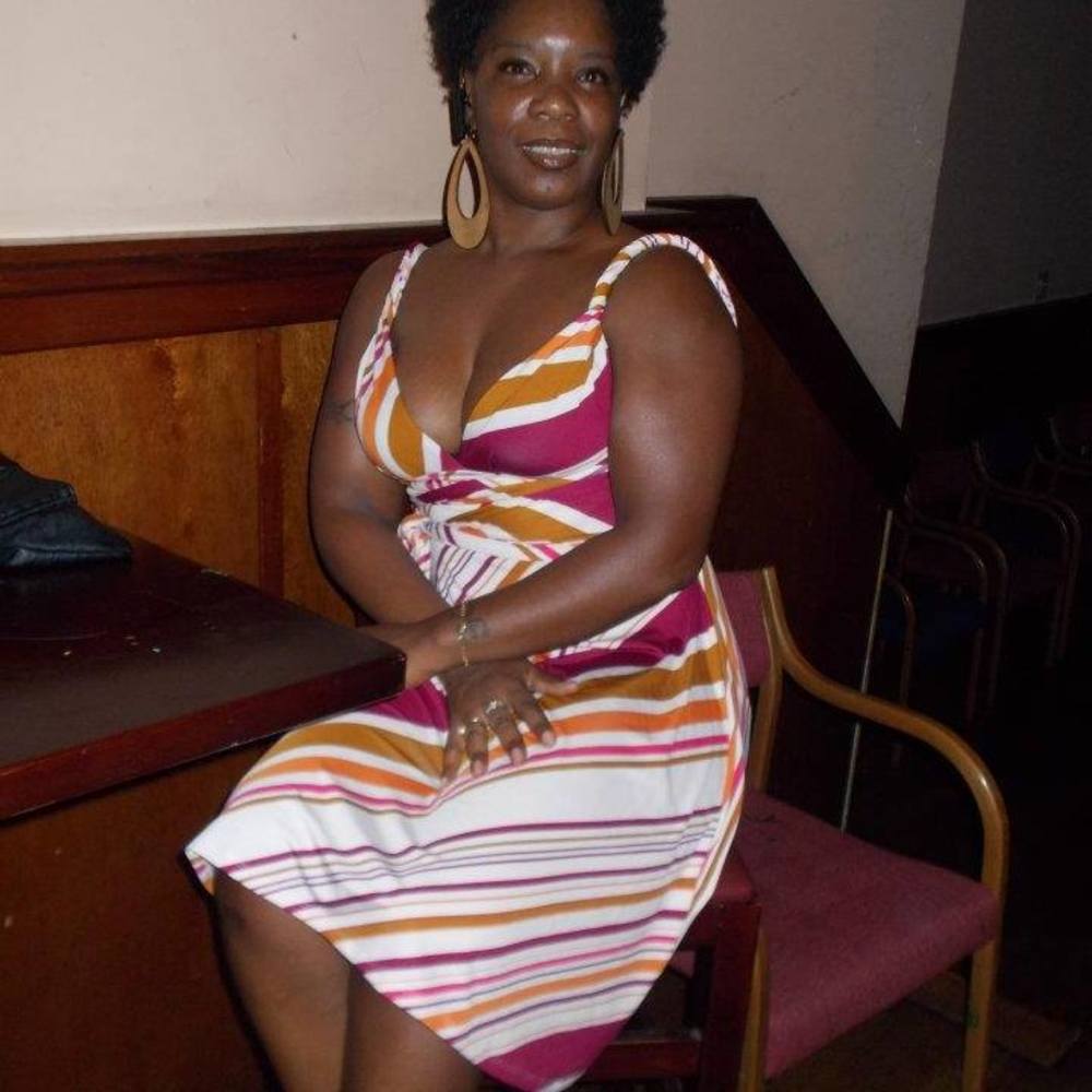 Meet your Posher, Esther